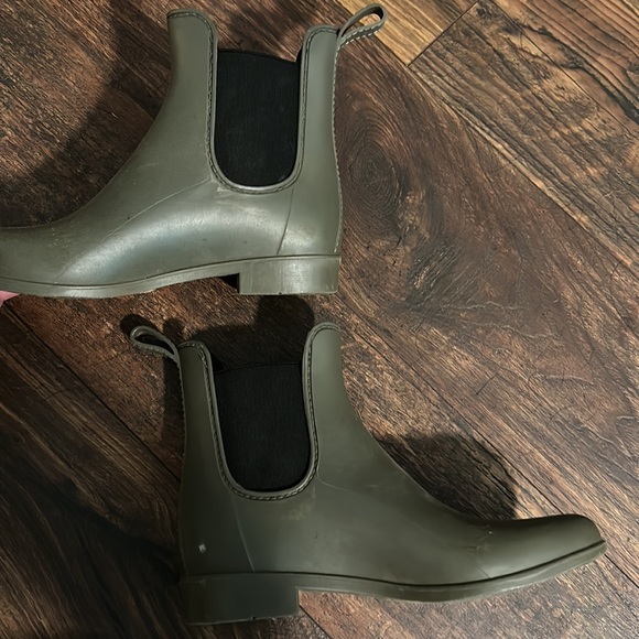 Dark Green Rain Booties - Picture 3 of 5